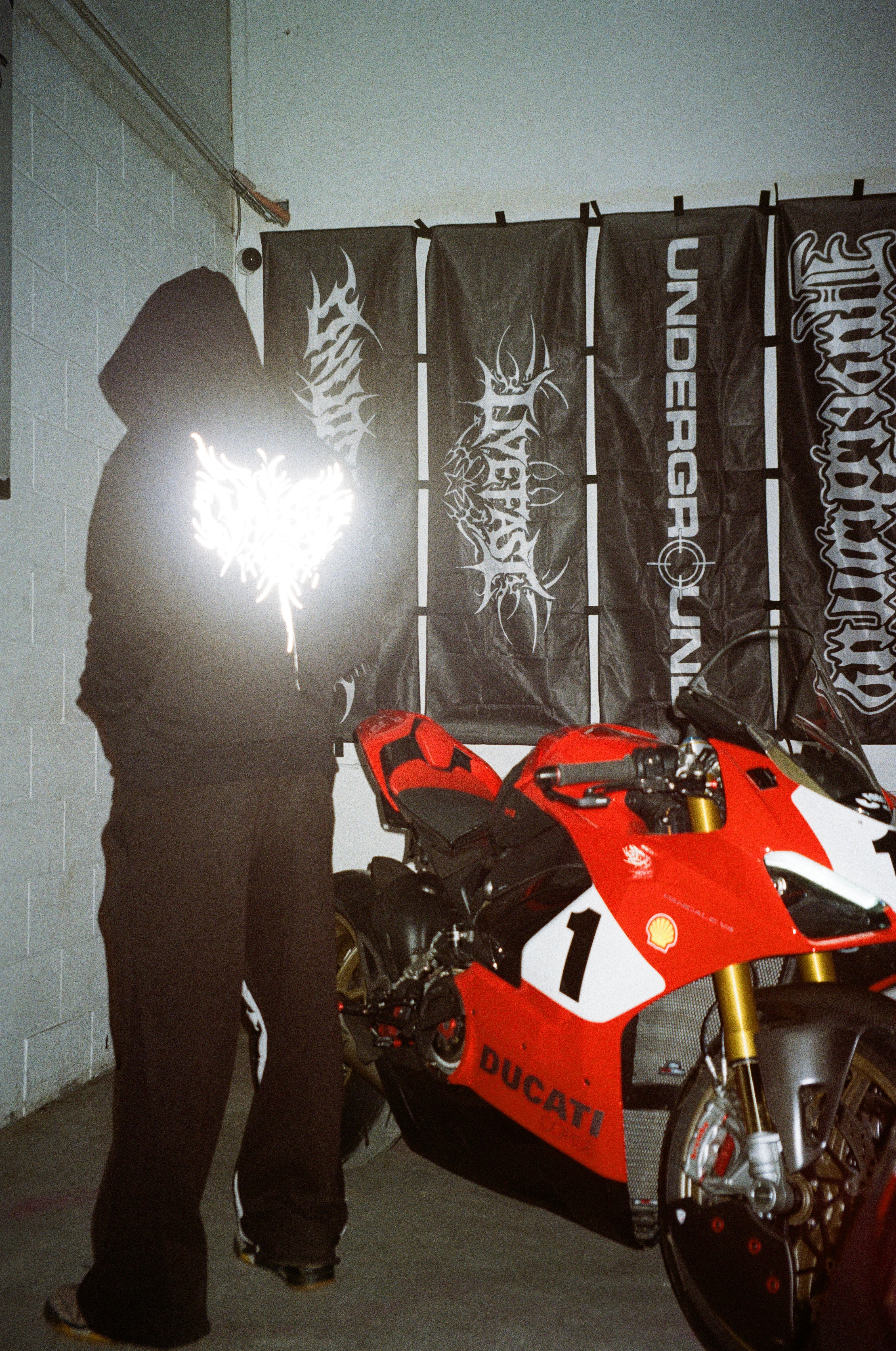 'BARBWIRE 'NOBORI FLAG